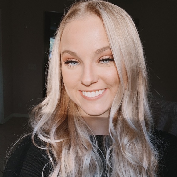 Meet your Posher, Jade - Picture 1 of 1